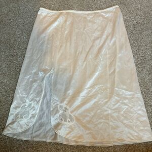 Elegant vintage Cream slip with Lace Detail